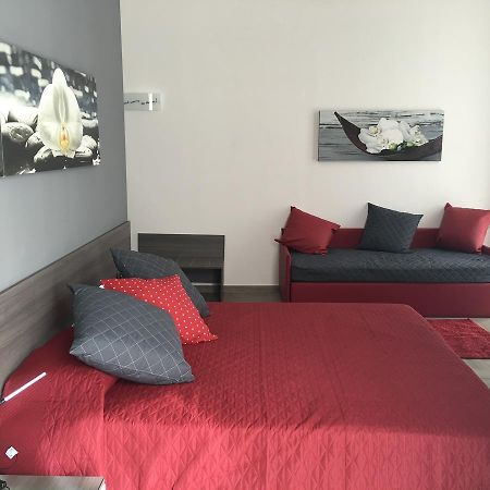 La Dimora Di Garibaldi Bed & Breakfast เนเปิลส์ ภายนอก รูปภาพ